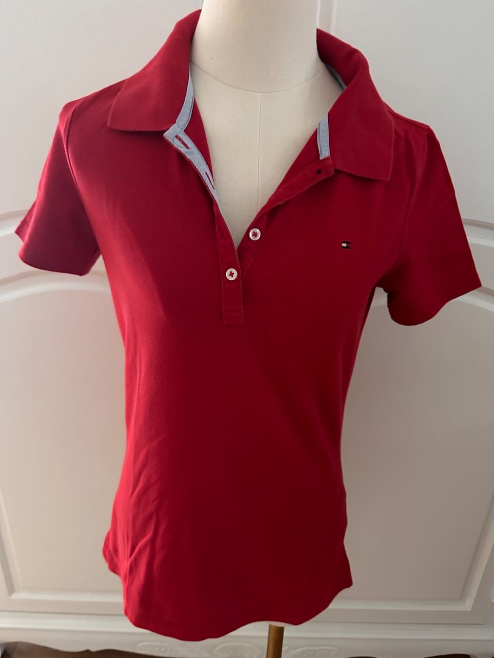 Tommy Hilfiger Polo-Shirts: Hilfiger T-shirt s – Gebraucht aus Pfaffhausen von Klaras_second_hand