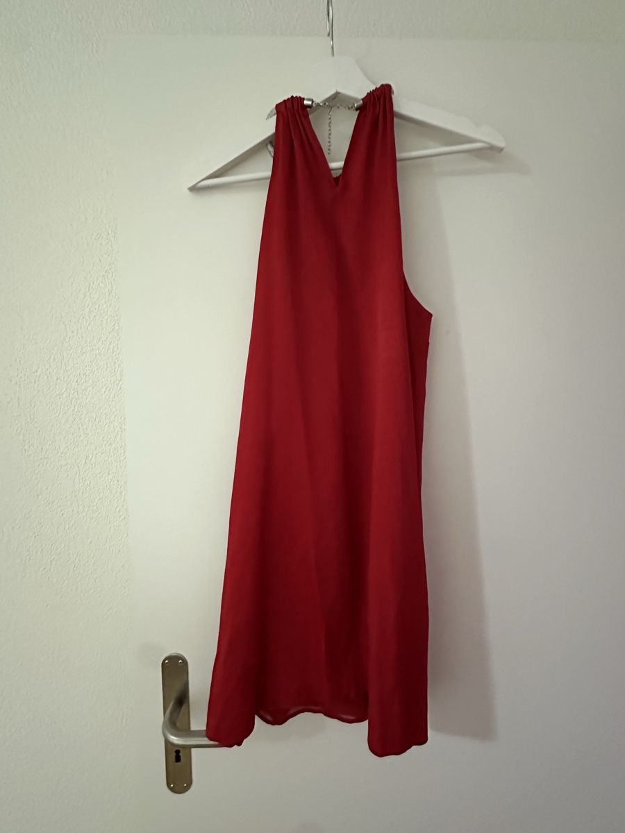 Mango Vestiti: Rotes Sommerkleid, Grösse 36, mit Strass-Kette – Nuovo (secondo la descrizione) da Niederhasli venduto da Luxevault 5