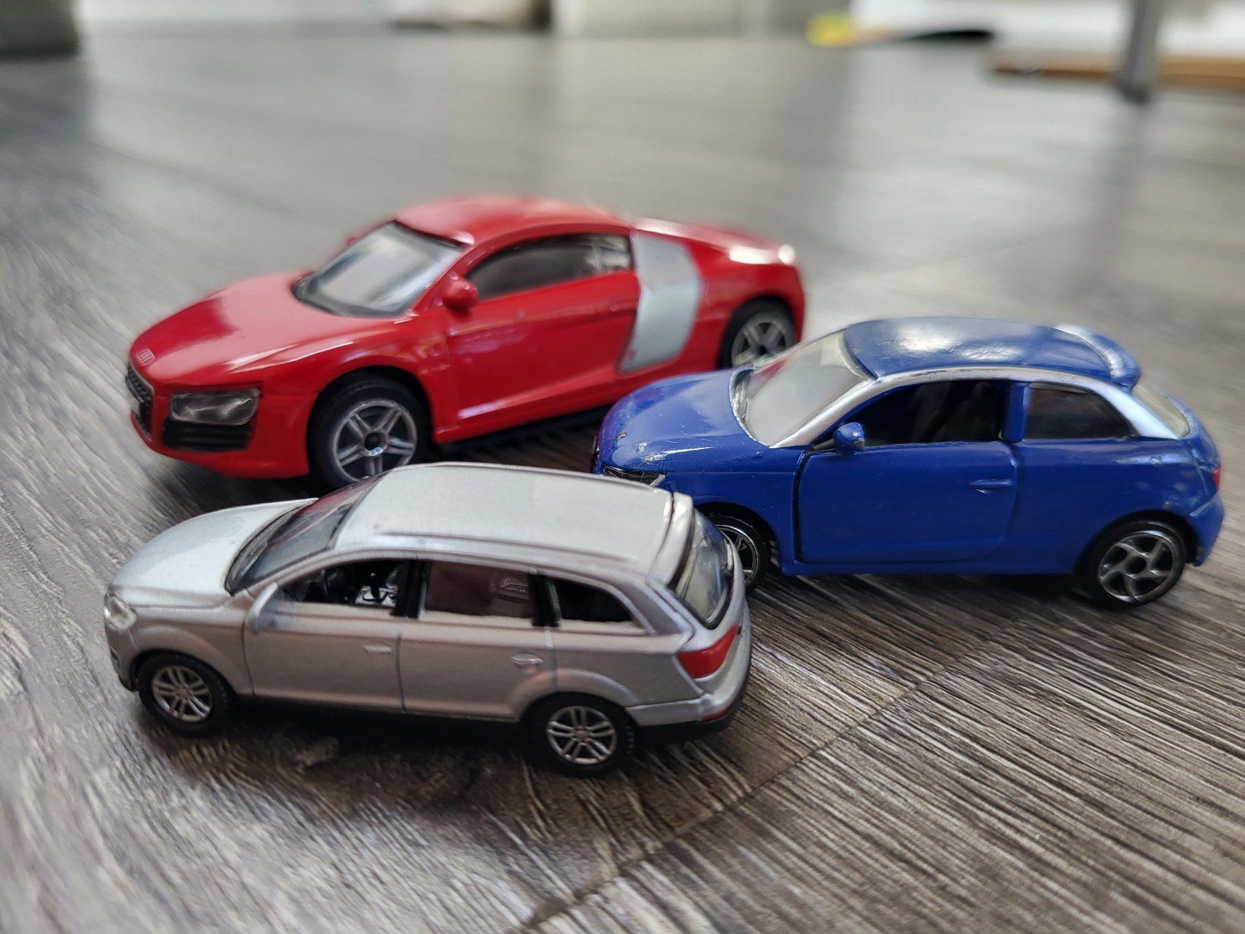 Audi Voitures modèles: Petites voitures Audi – D'occasion à Gampelen par cli_2thg