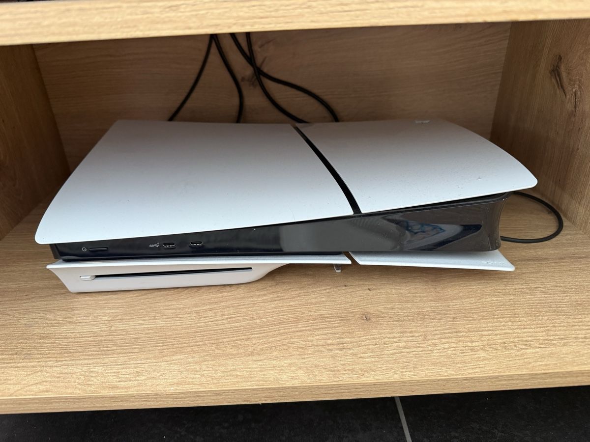 Sony Console: Sony Playstation 5 Slim Disc Edition – Usato da Bätterkinden venduto da Faentu90