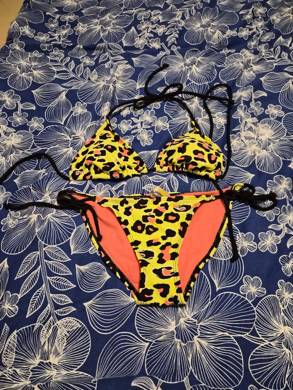Costumi da bagno & Bikini: Bikini charlotte russe – Nuovo (secondo la descrizione) da Dietikon venduto da Eleda