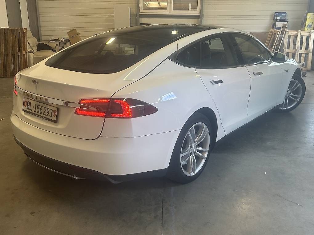Automobili: Tesla Model S P85 free Supercharge  – Usato da Zwingen venduto da hic_vj2x 1