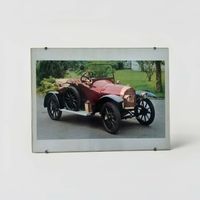 Oldtimer-Bild im Glasrahmen – historischer roter Sportwagen