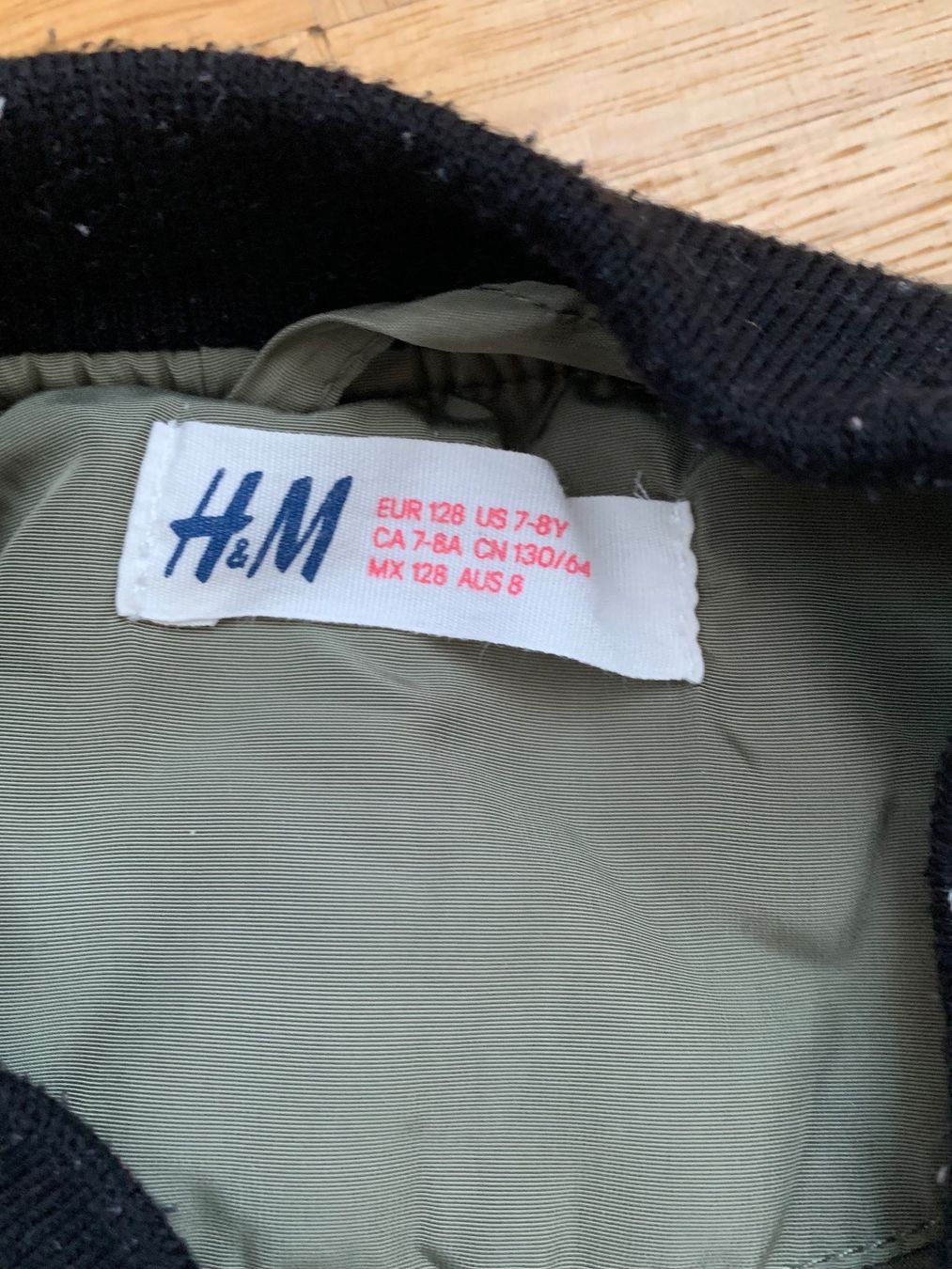 H&M Giacche & Cappotti: Veste entre saison H&M / taille 128 – Usato da Meyrin venduto da Bronx86 1