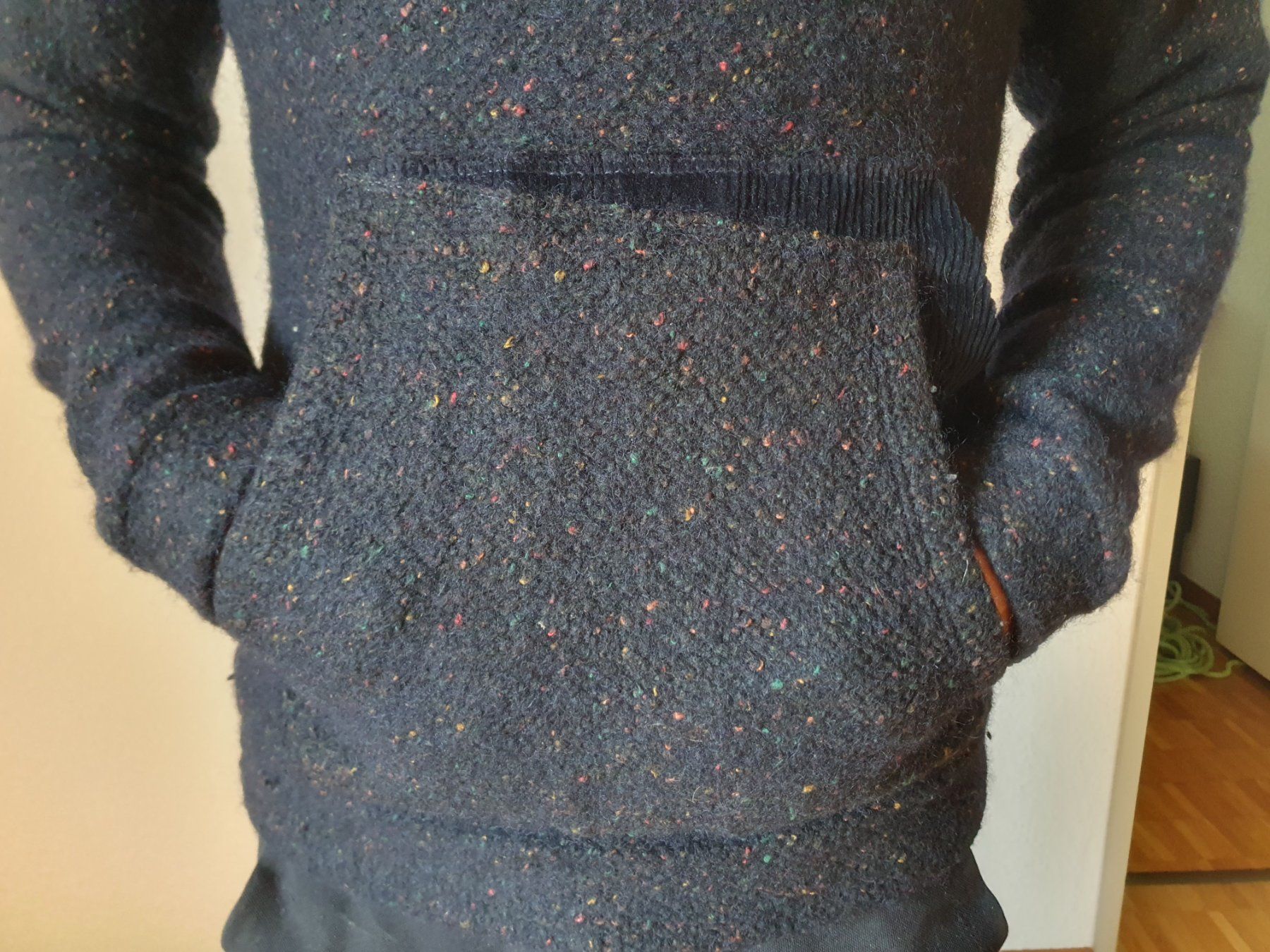 E9 Pulls & Sweat-shirts: E9 "Baghy" Wollpullover Hoodie  Kaputzenpulli Gr. S schwarz – D'occasion à Stein am Rhein par fusselmaus 4