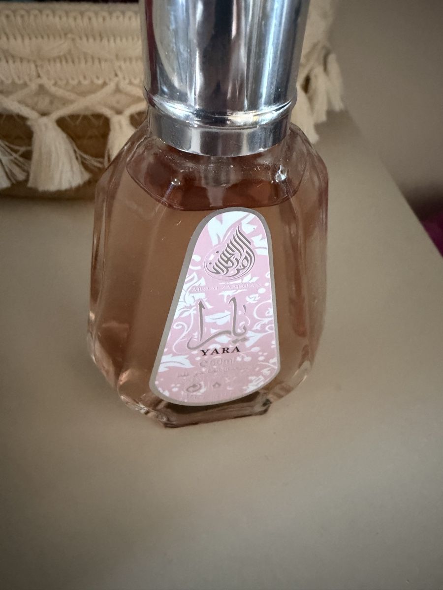 Lattafa Profumi & Eau de Toilette: Lattafa Yara Eau de Parfum 50ml  – Usato da Schlieren venduto da kiwi07 1