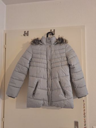 Warmer Winterjacke mit Kapuze Grösse 146