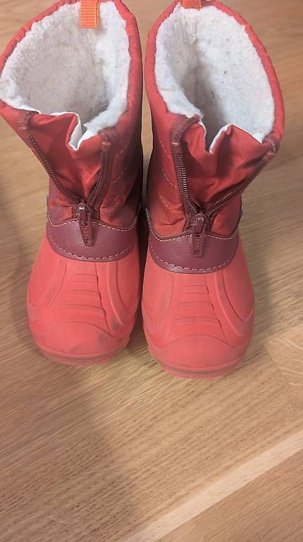 Scarpe per ragazze: Warme Stiefel gr 26 – Usato da Root venduto da vin_wr2l 1