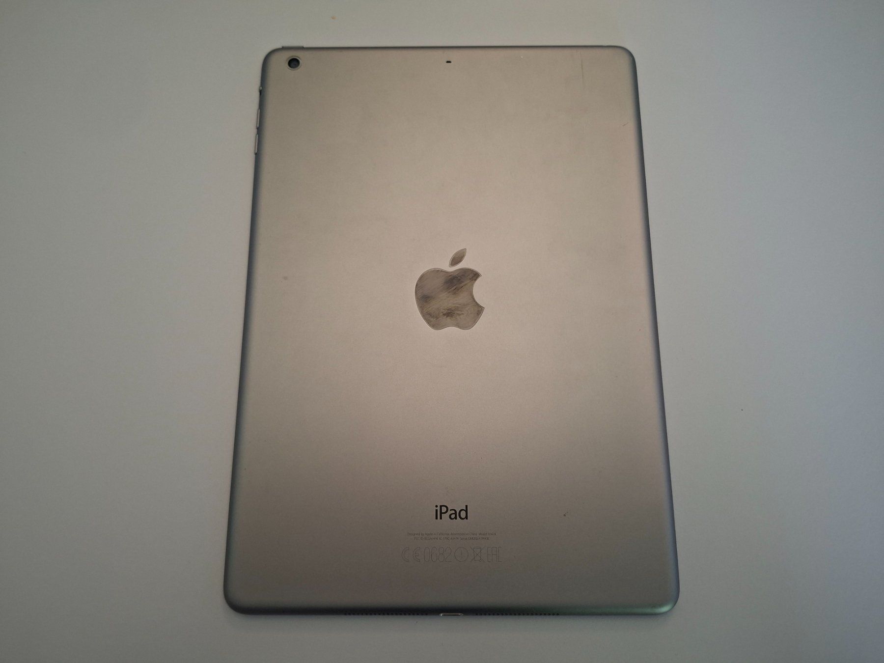 Apple Tablet PC: IPAD 6th Generation (MR7F2FD/A) 32GB ab 49.- – Usato da Sirnach venduto da reign_tg 1