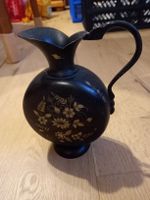 Kanne Metall schwarz mit Blumenmuster Indien 18 cm