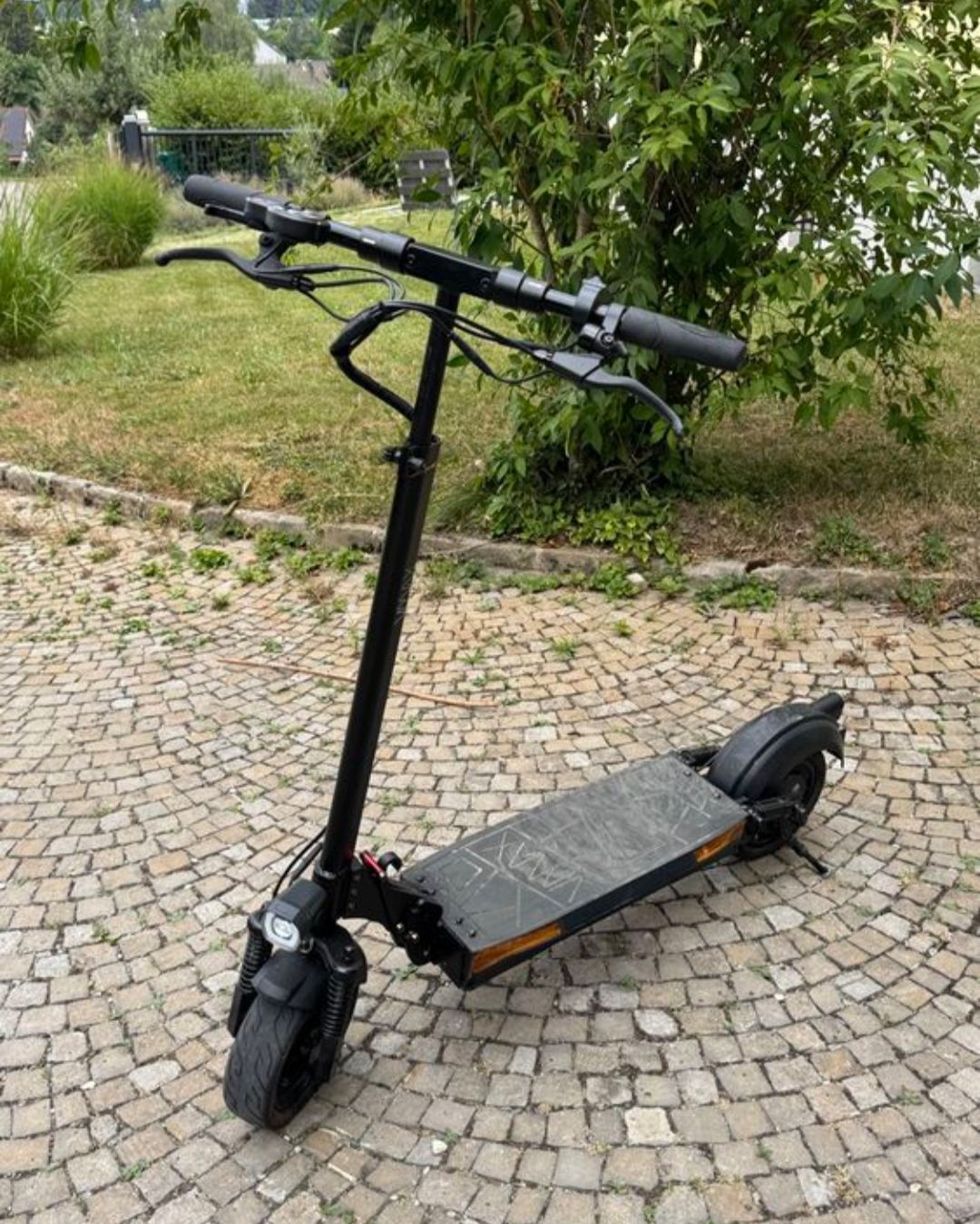 VMAX Kickboard: E-scooter VMax R25 Performance Motor 500W – Usato da Rothrist venduto da hel_yw96