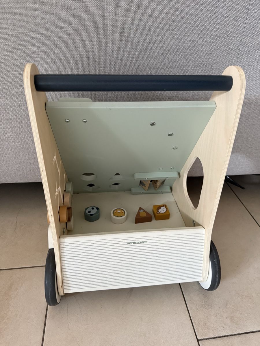 Spielzeuge: Chariot de marche avec freins  – Gebraucht aus Aigle von Van.Ngo 3