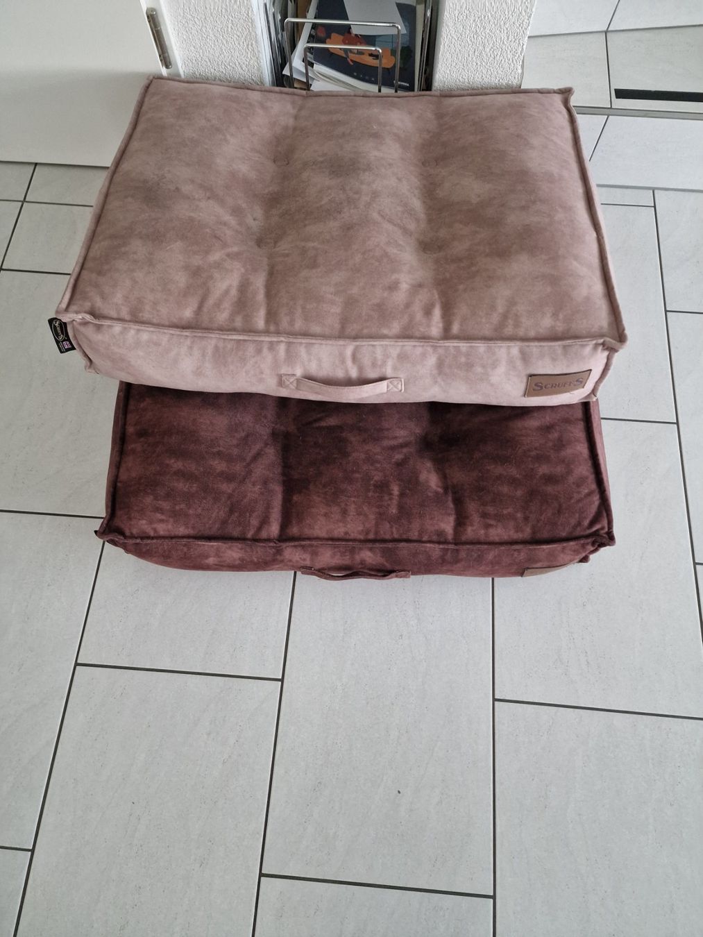 Cucce & Letti: Hundebett – Usato da Lufingen venduto da NJJR