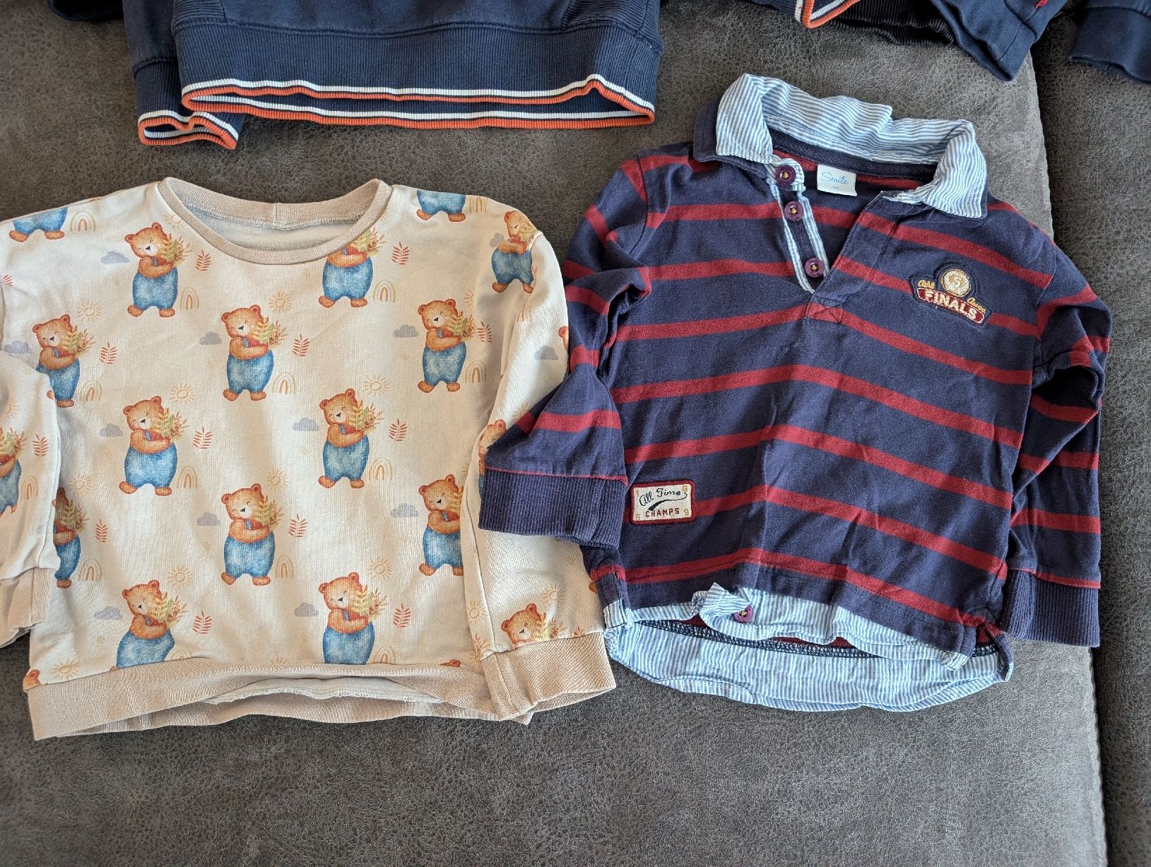Kleiderpakete & -sets: Kleiderpaket Grösse 80/86 Pullover Hosen  – Gebraucht aus Basel von an_v7yj 2