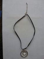 Kette mit rundem Anhänger