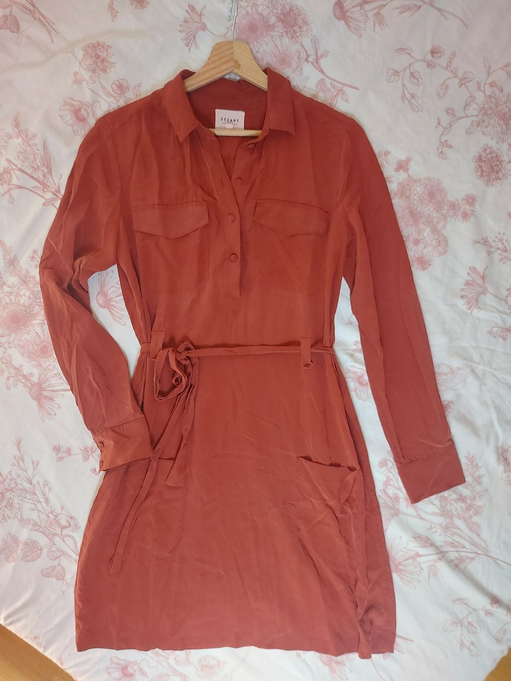 Sezane Kleider: Robe 100% soie Sezane - Taille S/M – Gebraucht aus Lausanne von Super-cerise