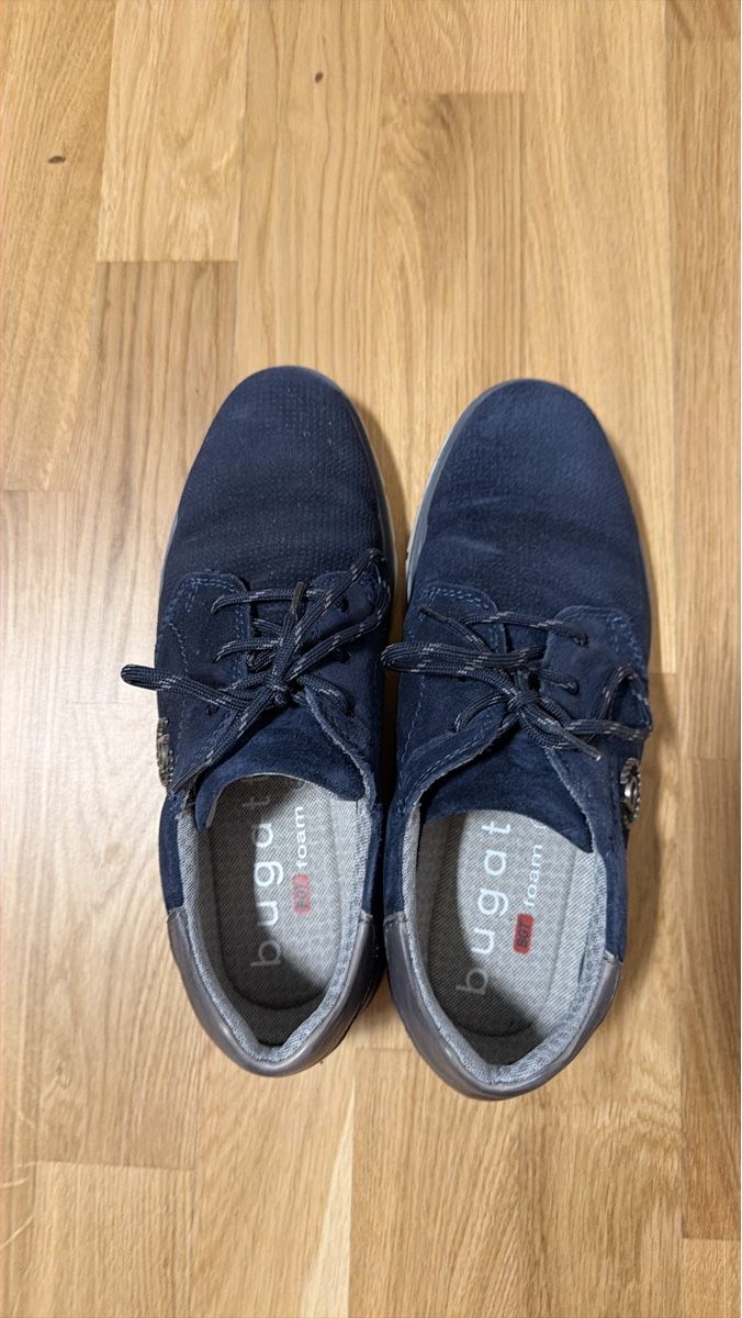 Bugatti Chaussures hommes: Bugatti Schuhe dunkelblau – D'occasion à Ostermundigen par Boss127
