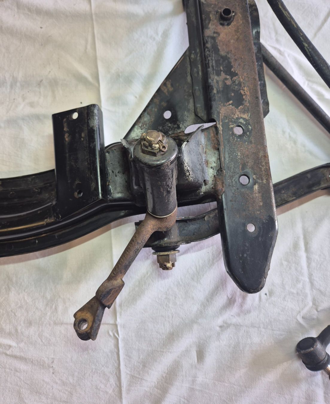 BMW Tutti pezzi di ricambio auto: BMW 1602,1802,2002 Vorderachsträger,Querlenker,Stabilisator – Usato da Bremgarten AG venduto da Osella5 8