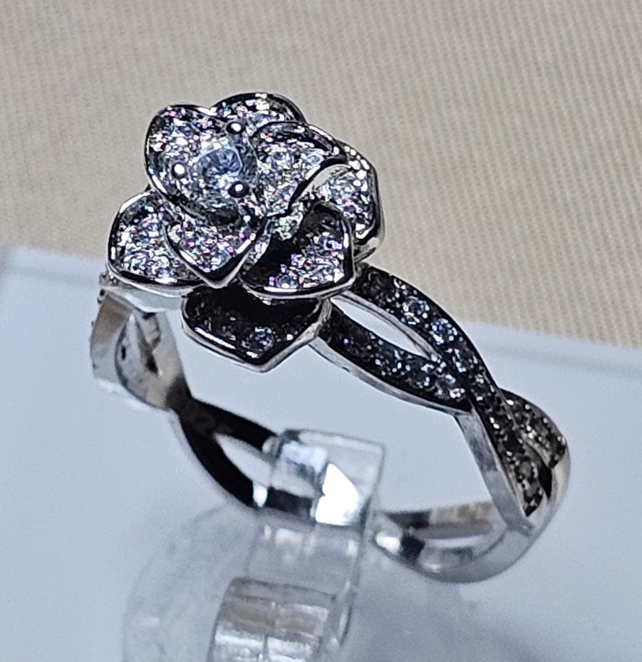 Anelli: Stilvoller Ring Blume, 925 versilbert, Gr. 8 – Nuovo (secondo la descrizione) da Grenchen venduto da maretop 3