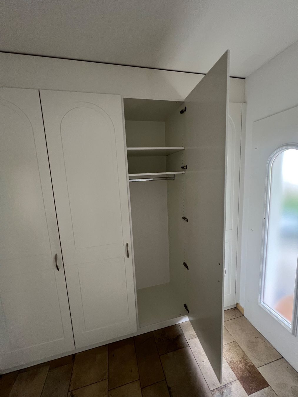 Armadi: Kleiderschrank – Usato da Beckenried venduto da Lin_c6xz 2