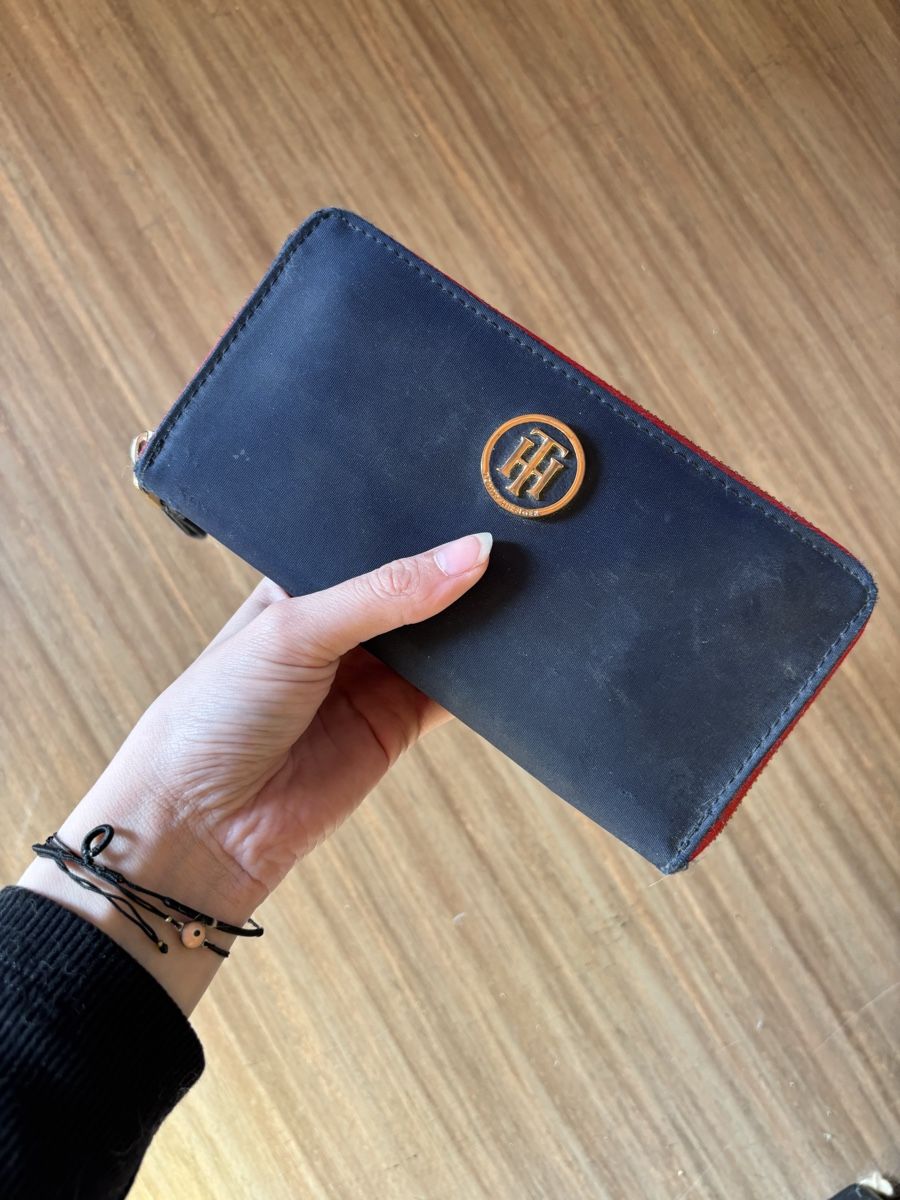 Tommy Hilfiger Portafogli: Porte-monnaie Tommy Hilfiger – Usato da Granges VS venduto da Oliviaaaaaa
