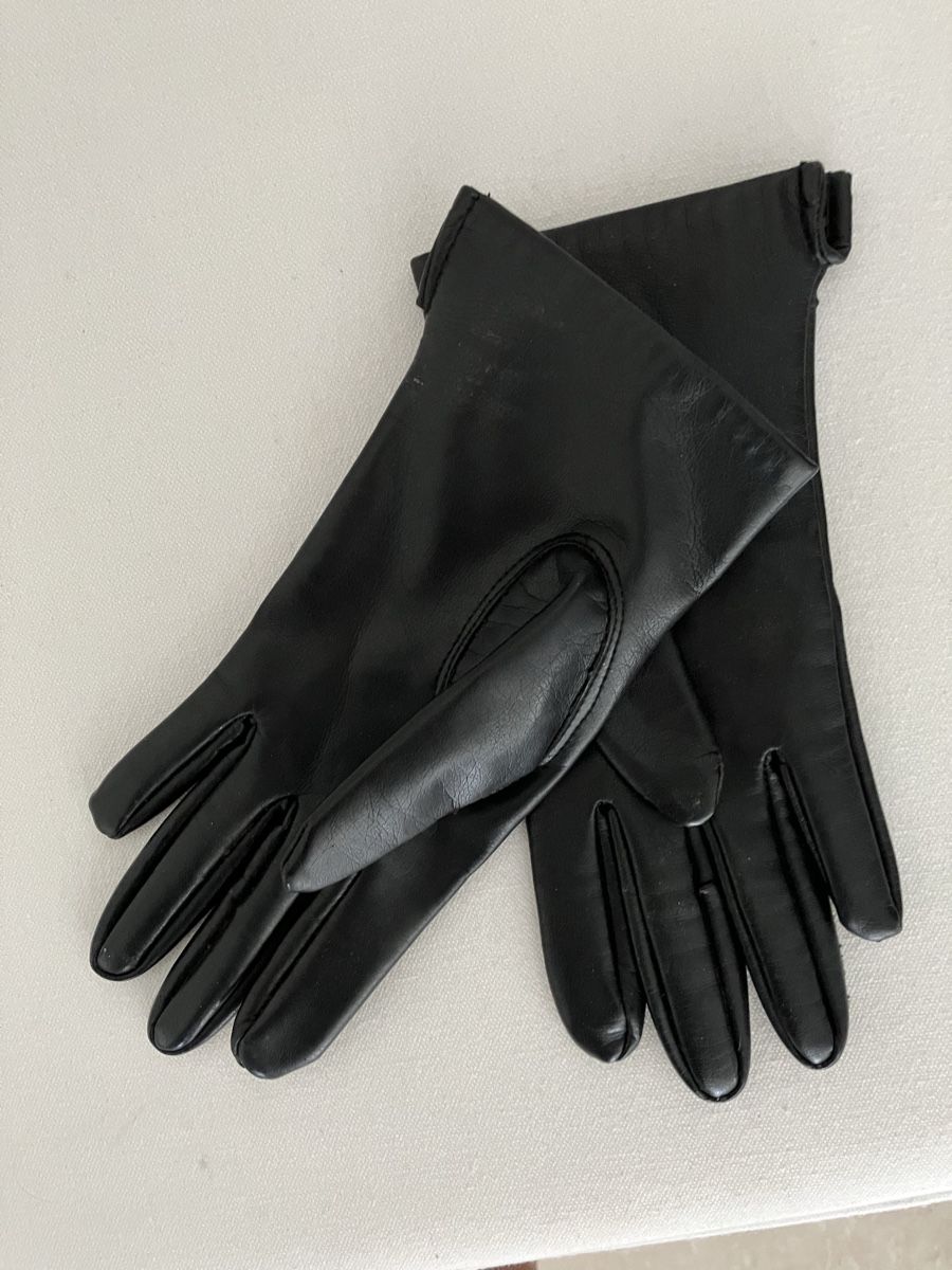 Guanti & manicotti: Gants noirs élégants – Usato da Bex venduto da epsonstylus 1