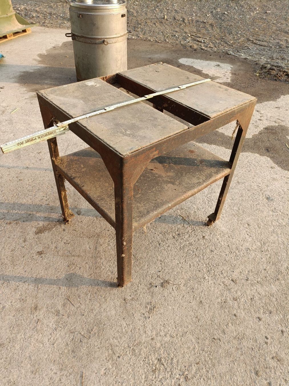 Saldatori: Schweiss-Löt-Tisch – Usato da Turbenthal venduto da Tish_77