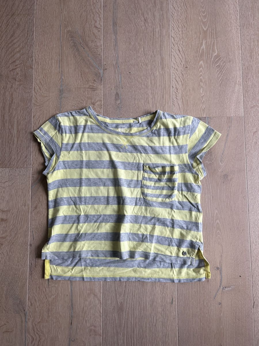 Camicette, T-shirt & Top: 9 T-shirts für Mädchen – Usato da Niederhelfenschwil venduto da aur_ms6f 1