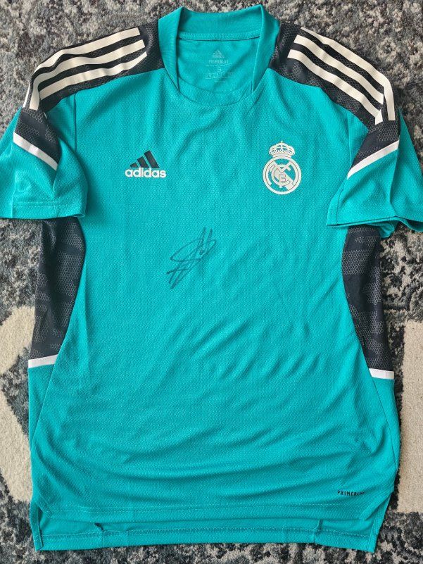 Autografi: David Alaba Signiertes Real Madrid Trainingshirt mit COA – Nuovo (secondo la descrizione) da Uetikon am See venduto da vi3nnaC4lling