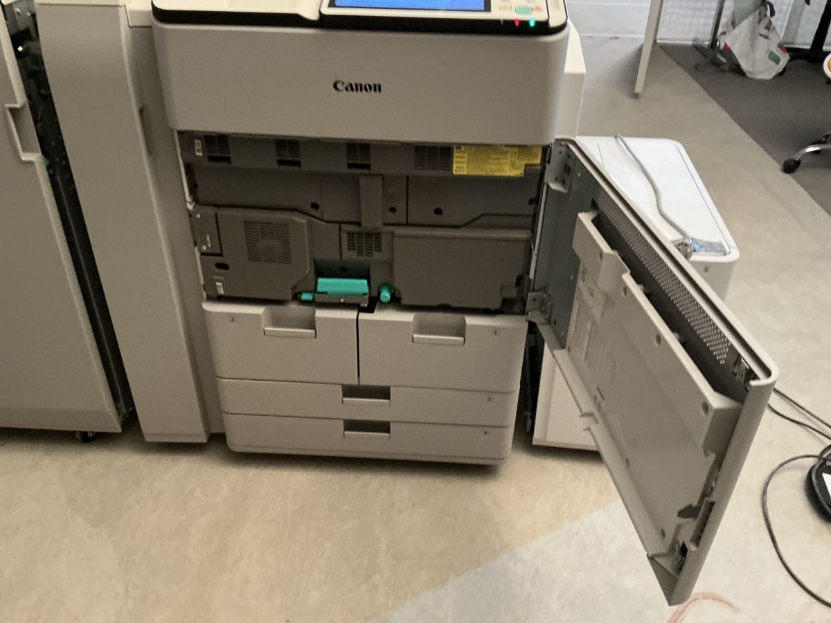 Canon Stampanti: Canon imagePRESS C165 Produktionsdrucker – Usato da Zürich venduto da gkt_nqs8 1