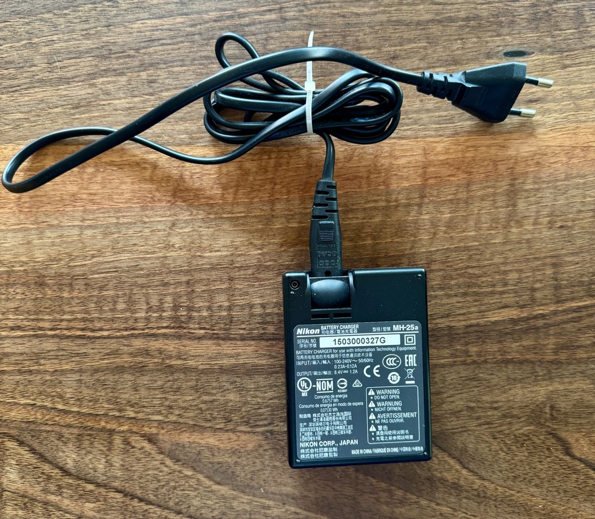 Nikon Autres accessoires:  Nikon EN-EL15 Akkuladegerät – Neuf (Voir description) à Baar par Freethy 1