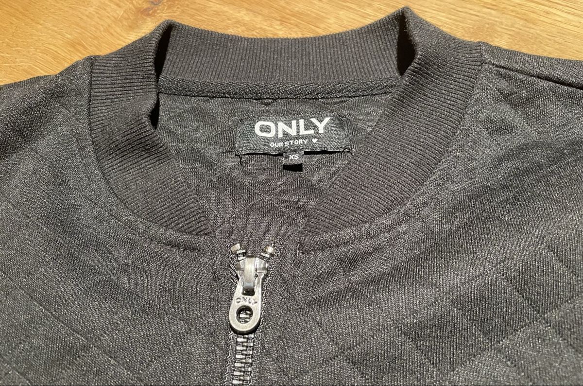 Only Maglioni & Felpe: only Sweatjacke XS – Nuovo (secondo la descrizione) da Wallenwil venduto da van_vkm9 1