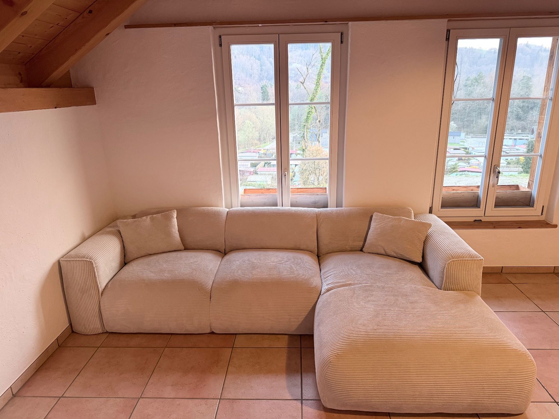 Sofas: Gemütliches Ecksofa in beige, Cord – Neu (gemäss Beschreibung) aus Thörishaus von gab_btp5