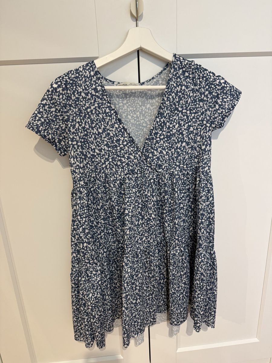 Pull&Bear Vestiti: PULL&BEAR Kleid blau weiss geblümt XS – Usato da Zürich venduto da FionaLuzia