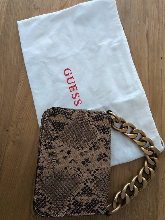 Taschen für Damen: Guess Tasche – Gebraucht aus Aarburg von Noemi.H 4
