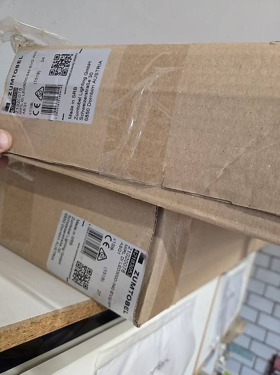 Lampade: 2x LED Büroleuchte Zum Tobel – Usato da Oberbüren venduto da fab_z9xt 1