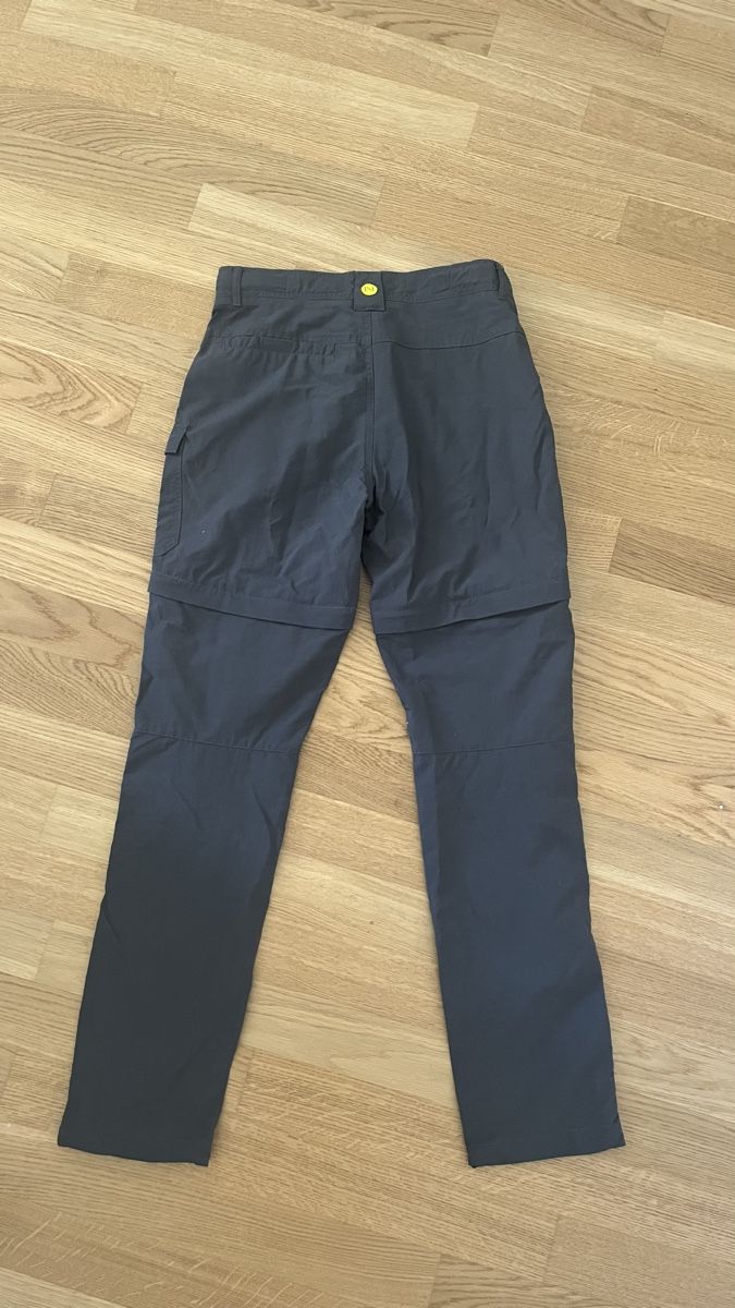 46 Nord Pantaloni: Kinder Wanderhose 46 Nord mit Zip – Usato da Zürich venduto da Kuby13 1