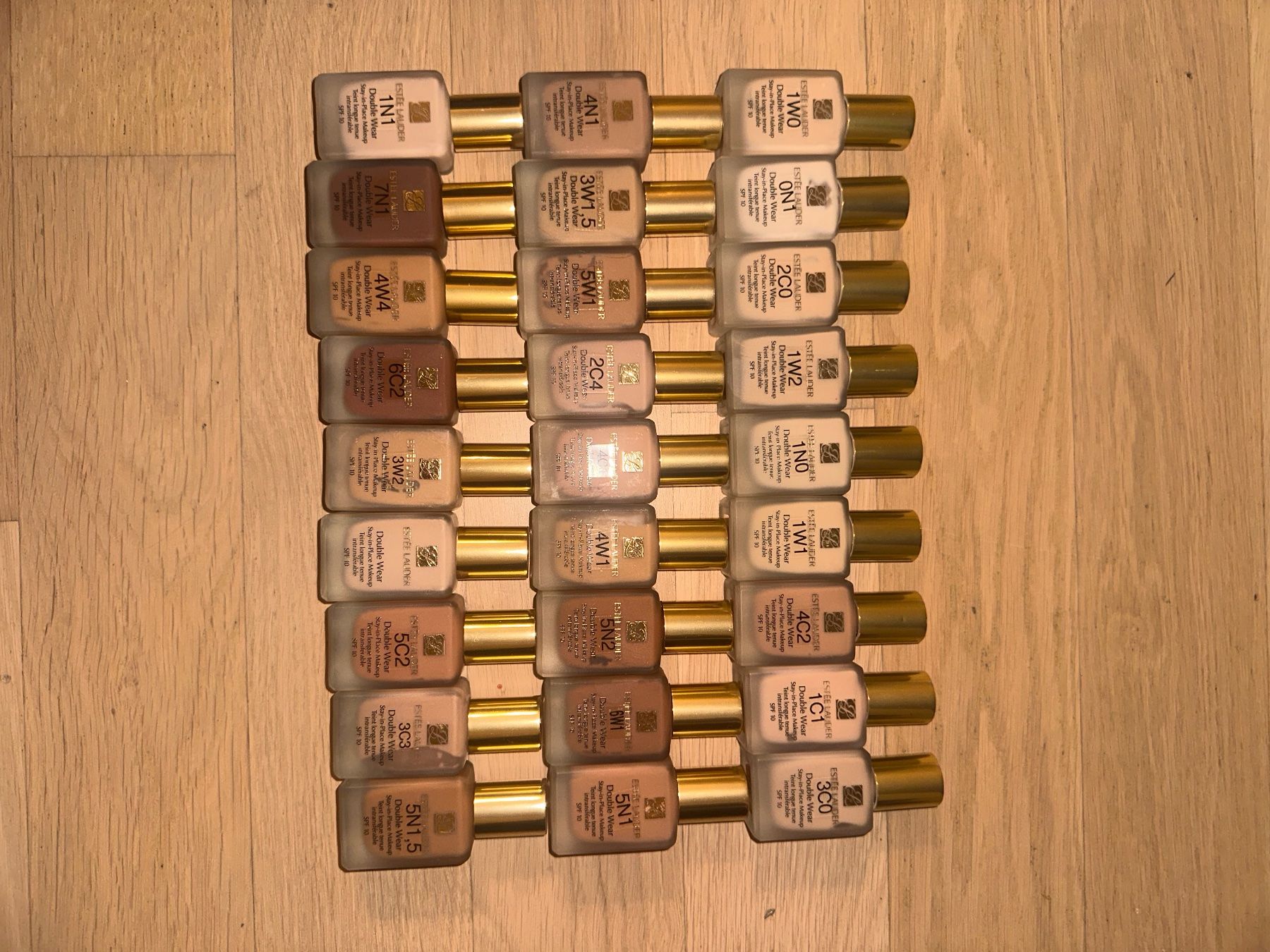 Make-up: Estee Lauder Foundation Makeup Kit – Usato da Dübendorf venduto da eld_5pbv