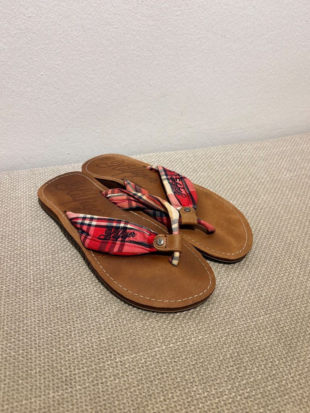 Tommy Hilfiger Scarpe da donna: Tommy Hilfiger Sandalen Gr. 39 – Usato da Bottmingen venduto da ana_5hrv