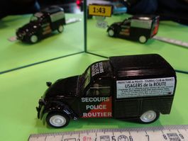 Citroen 2 CV AU   1:43 (ohne Box) Norev   (H8)