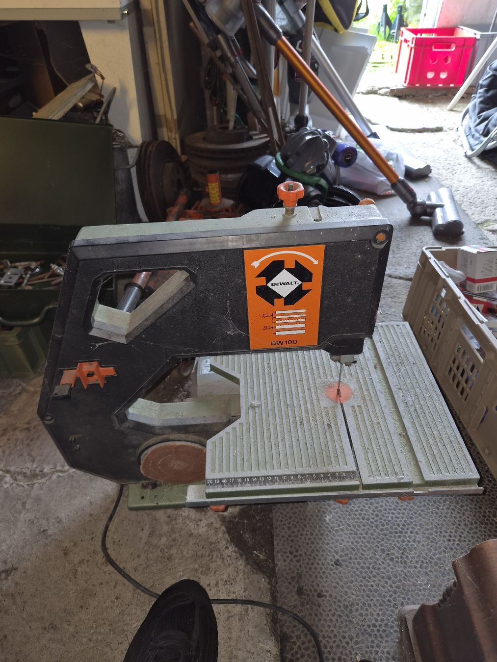 Tutte le macchine: DeWalt GW100 Bandssäge – Usato da Hochdorf venduto da TT_GARAGE