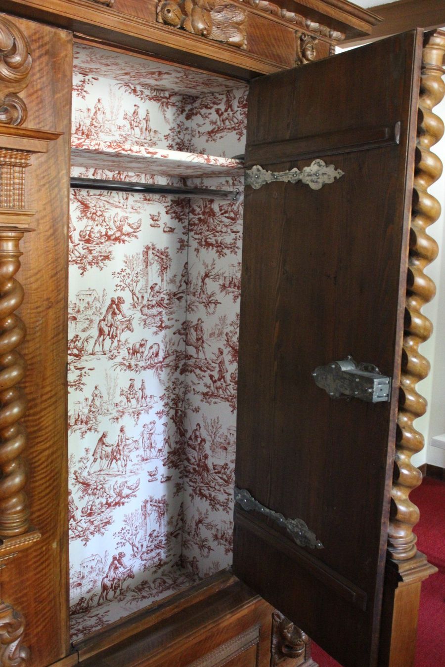 Armadi: Wunderschöner Basler Barockschrank ca 1700 – Usato da Oberwil BL venduto da Nikki13 4