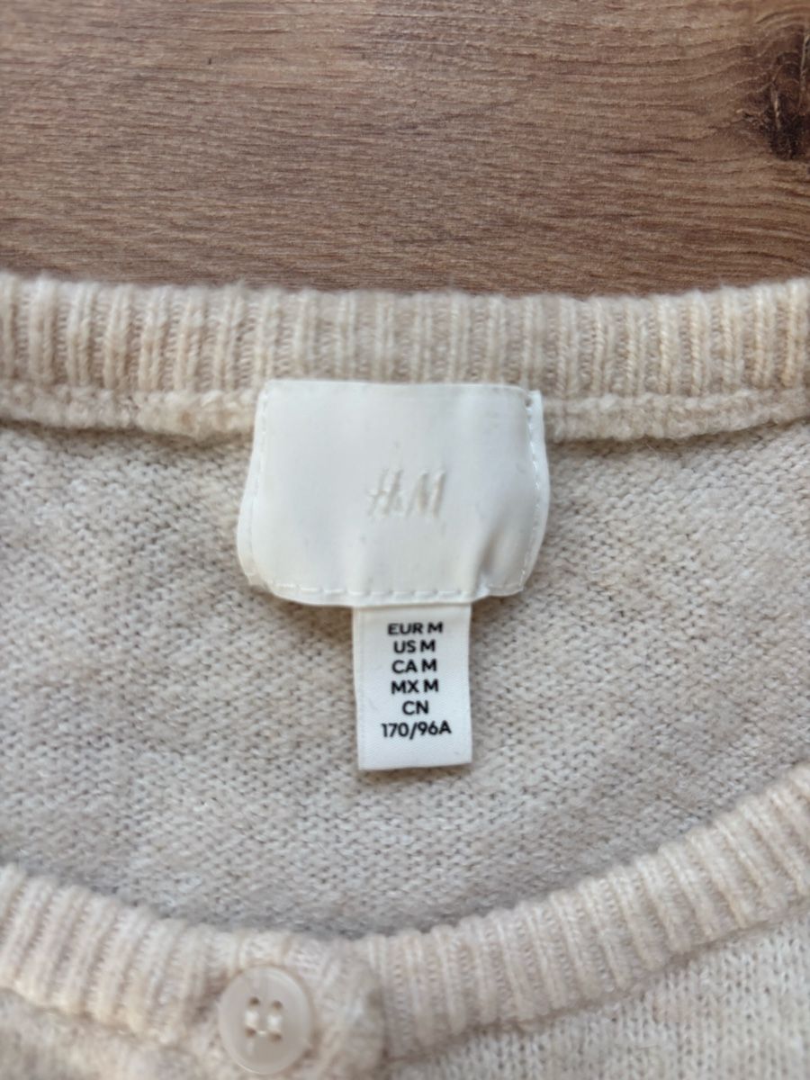 H&M Maglioni & Felpe: Cardigan blanc crème H&M, taille M – Usato da Tavannes venduto da callie.mcli 2