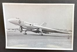 AVRO VULCAN IN NUCLEAR-WITHE
