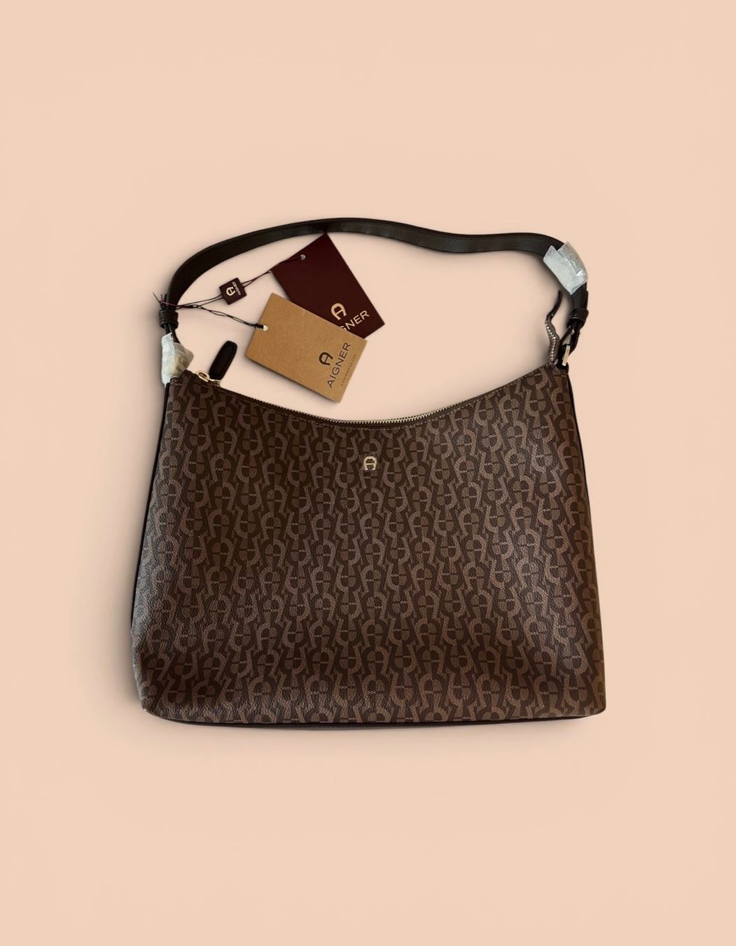 Aigner Sacs femmes: Aigner Handtasche Orignial verpackt – Neuf avec emballage d'origine à Aarau par jul_gyd8