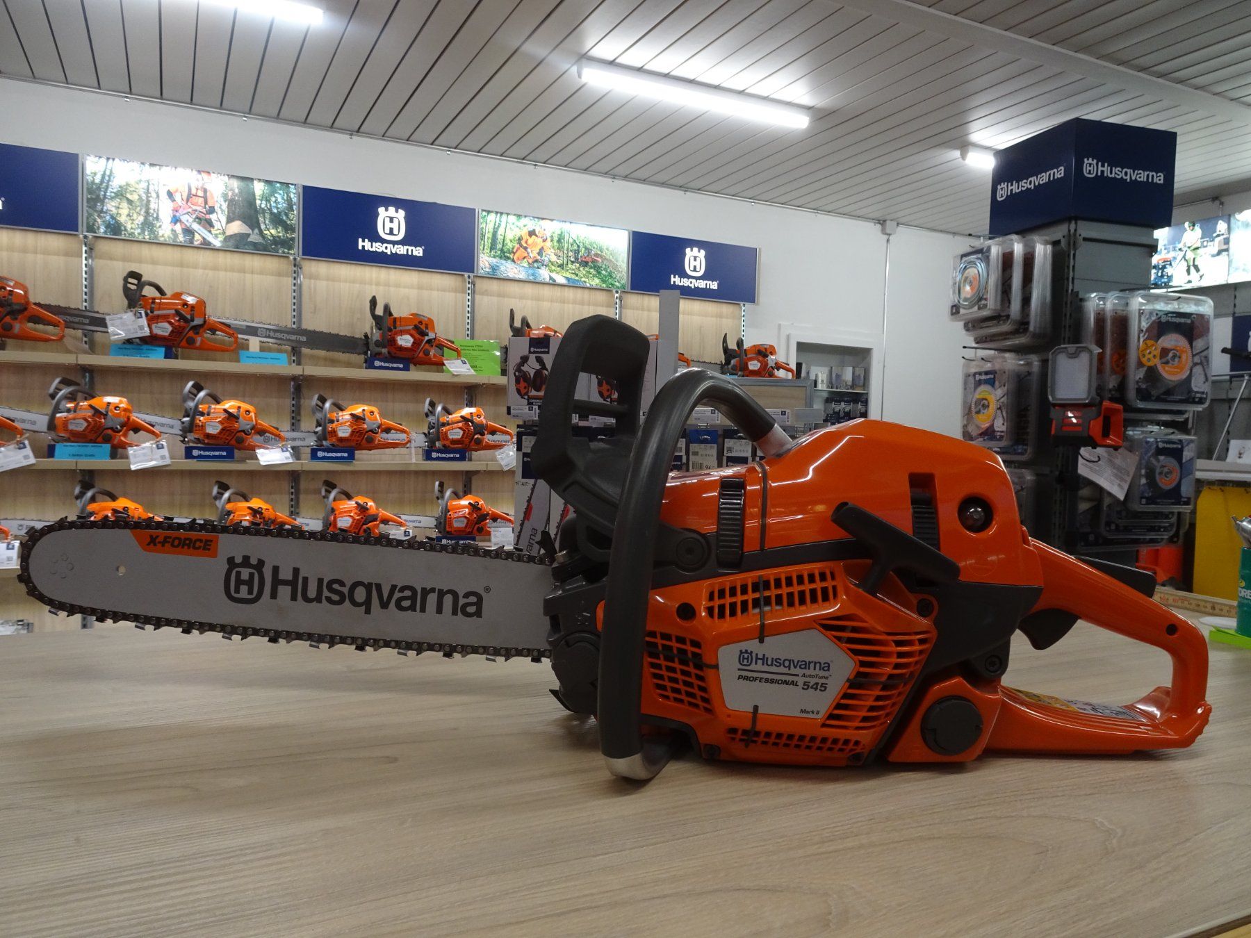 Husqvarna Sägen: Kettensäge 545XP 45cm Husqvarna – Neu und originalverpackt aus Rüegsbach von HusqvarnaShop3418