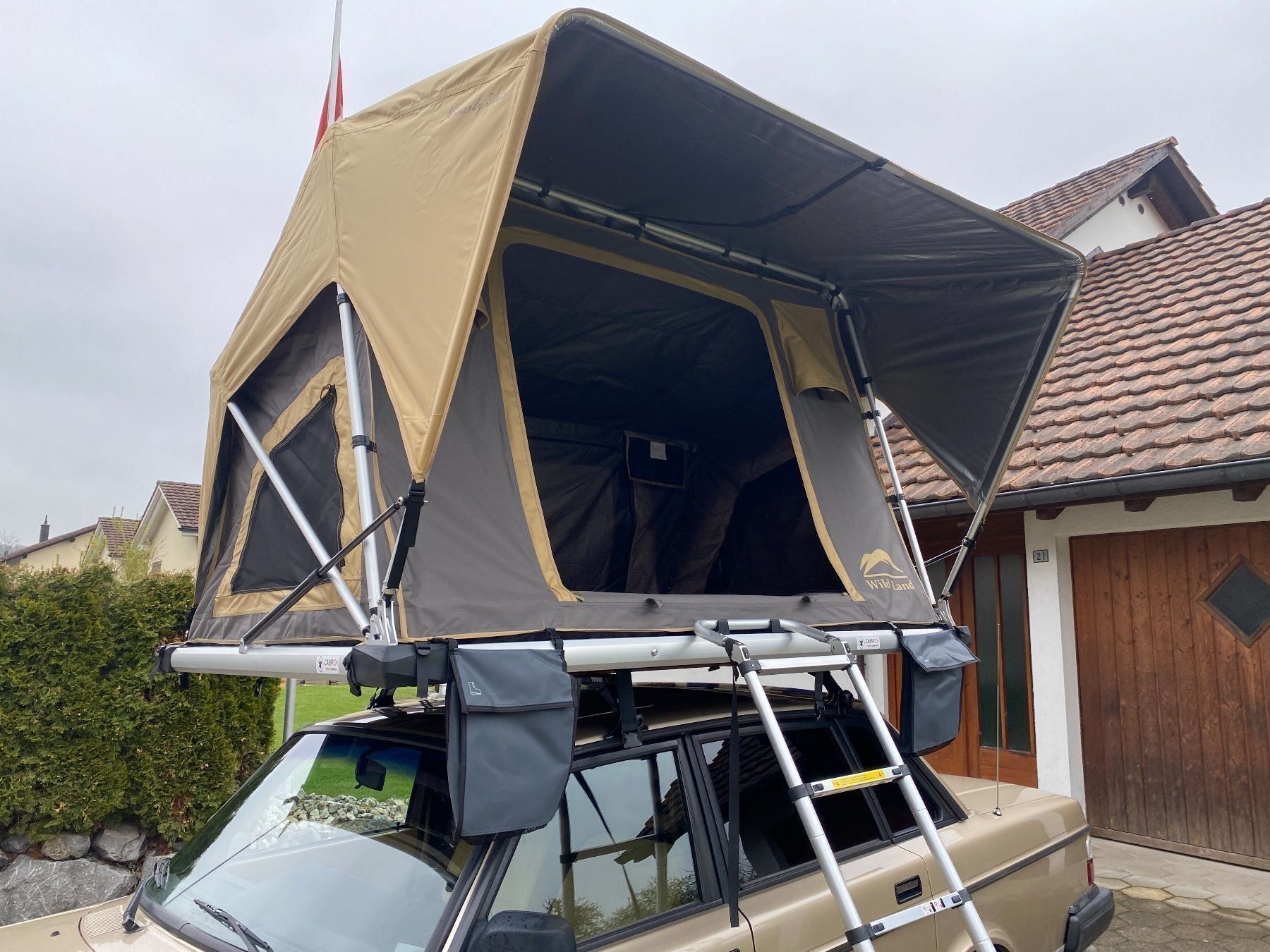 Zelte: FABRIKNEU Dachzelt Wildland Normandy 140 – Neu und originalverpackt aus Sirnach von XELOonlineGmbH 1