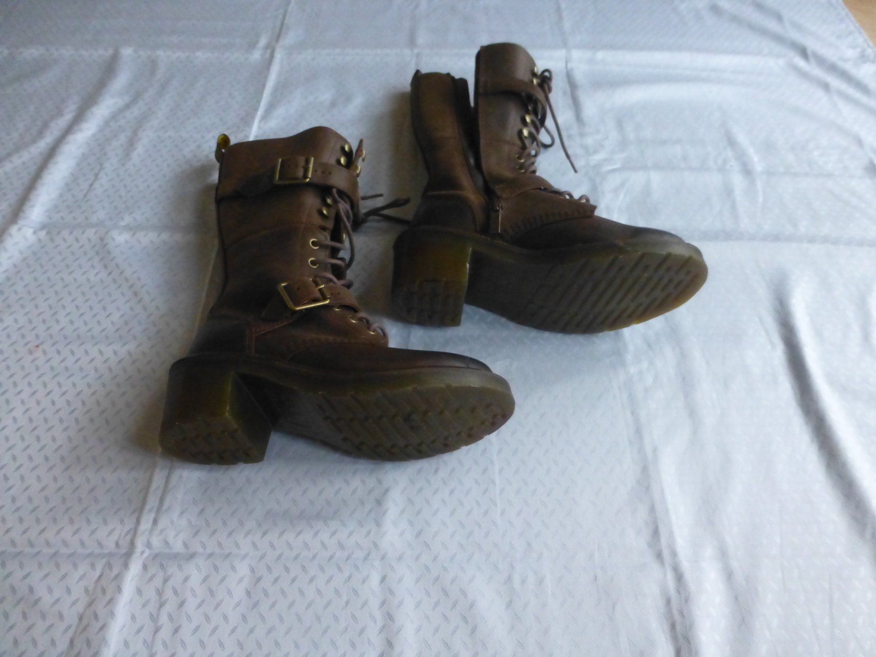 Dr. Martens Chaussures femmes: Damenstiefel von Doc Martens Gr. 37 – D'occasion à Würenlingen par drago56 1