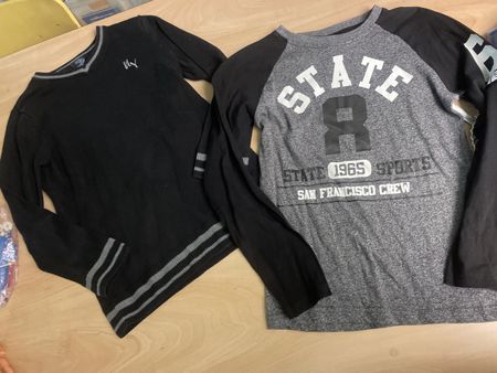 2 coole Pullover/Shirt Gr. 134/140
