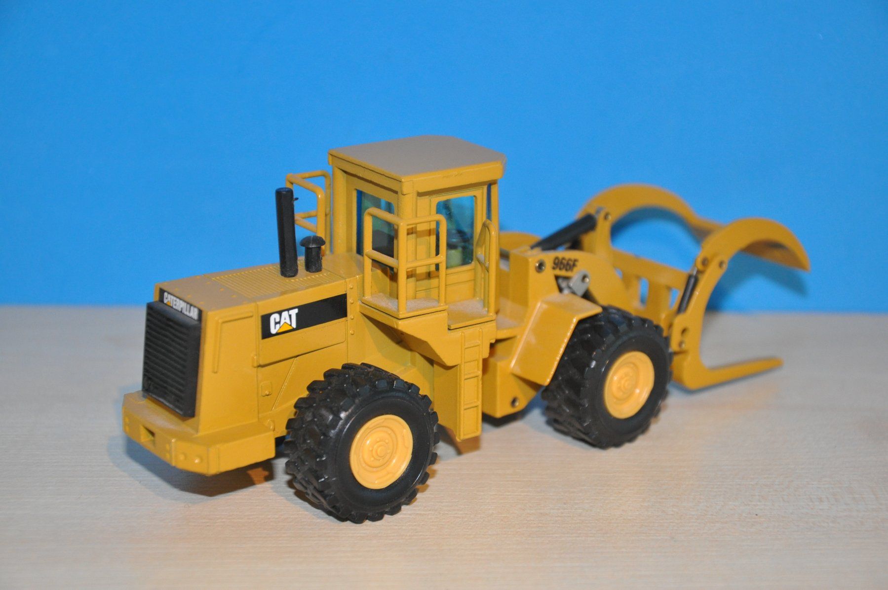 Kit di modellismo & Modellini statici: CAT 966 F Log Loader – Usato da Mitlödi venduto da worker04 2